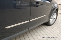 Nerezov� li�ty dve�� Kia Optima III Combi -- rok v�roby 2010-2015 (4-d�ln� sada)